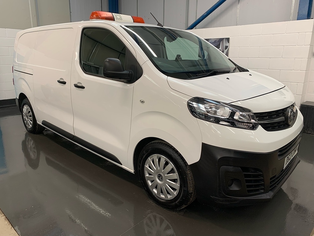 Vauxhall Vivaro Turbo D 3100 Dynamic U3107 Ulez White