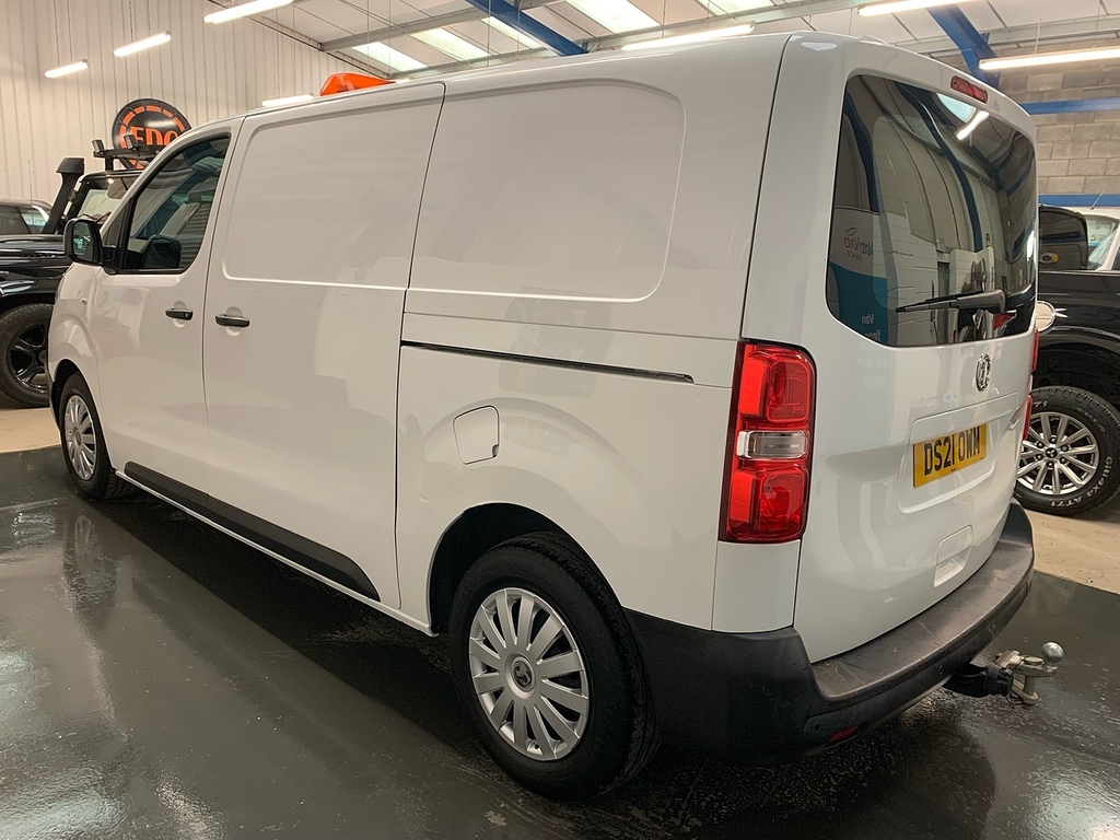 Vauxhall Vivaro Turbo D 3100 Dynamic U3107 Ulez DS21OWM White #6