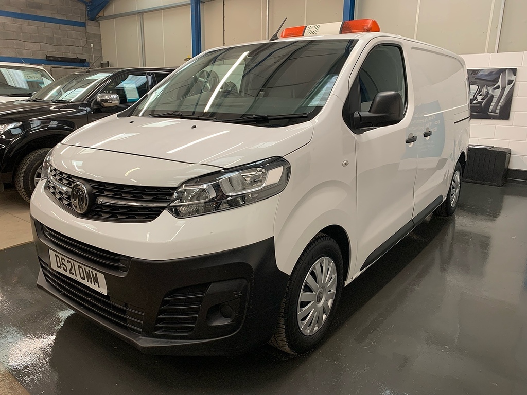 Vauxhall Vivaro Turbo D 3100 Dynamic U3107 Ulez DS21OWM White #3