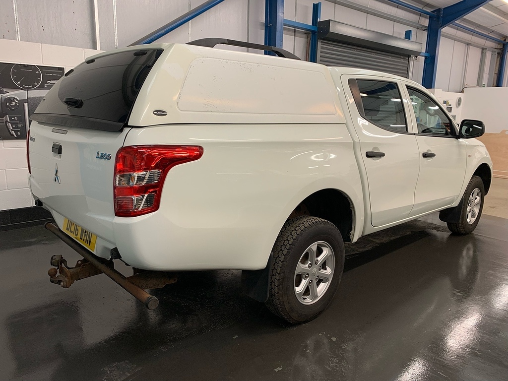 Mitsubishi L200 Di-d Dc 4Life U3122 White #4