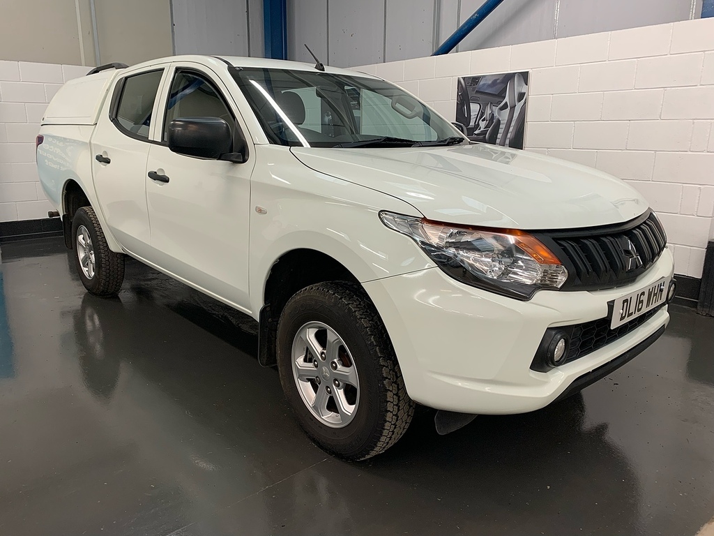 Mitsubishi L200 Di-d Dc 4Life U3122 White