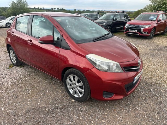 Toyota Yaris 1.33 Dual Vvt-i Icon Hatchback E FP14UKE Red #2