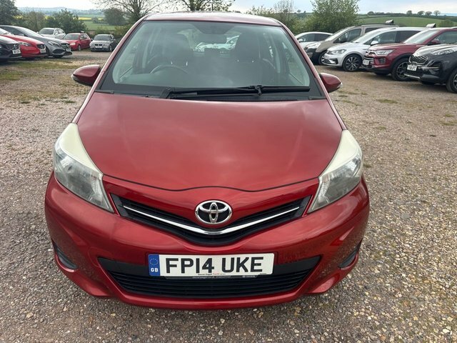 Toyota Yaris 1.33 Dual Vvt-i Icon Hatchback E FP14UKE Red #4