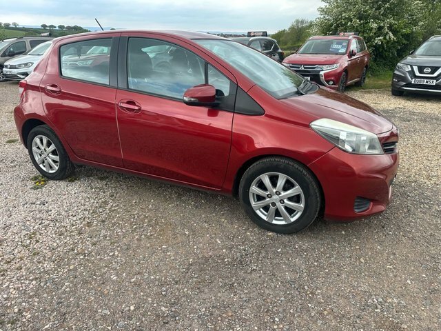 Toyota Yaris 1.33 Dual Vvt-i Icon Hatchback E Red