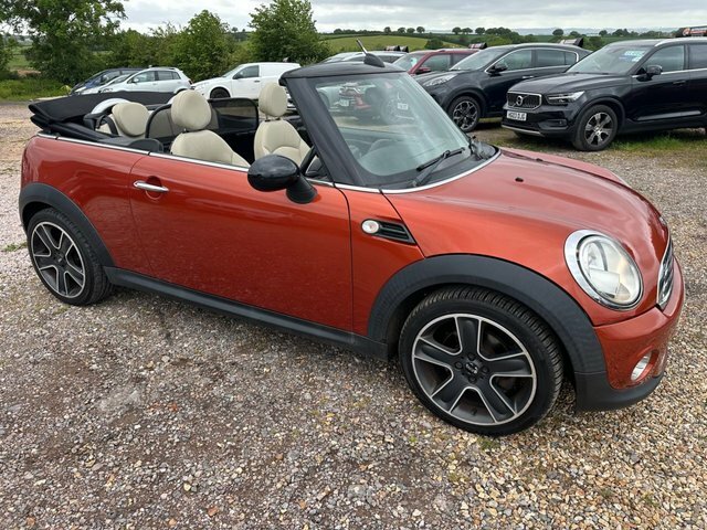 Mini Convertible 1.6 Cooper D Convertible Euro 5 Orange