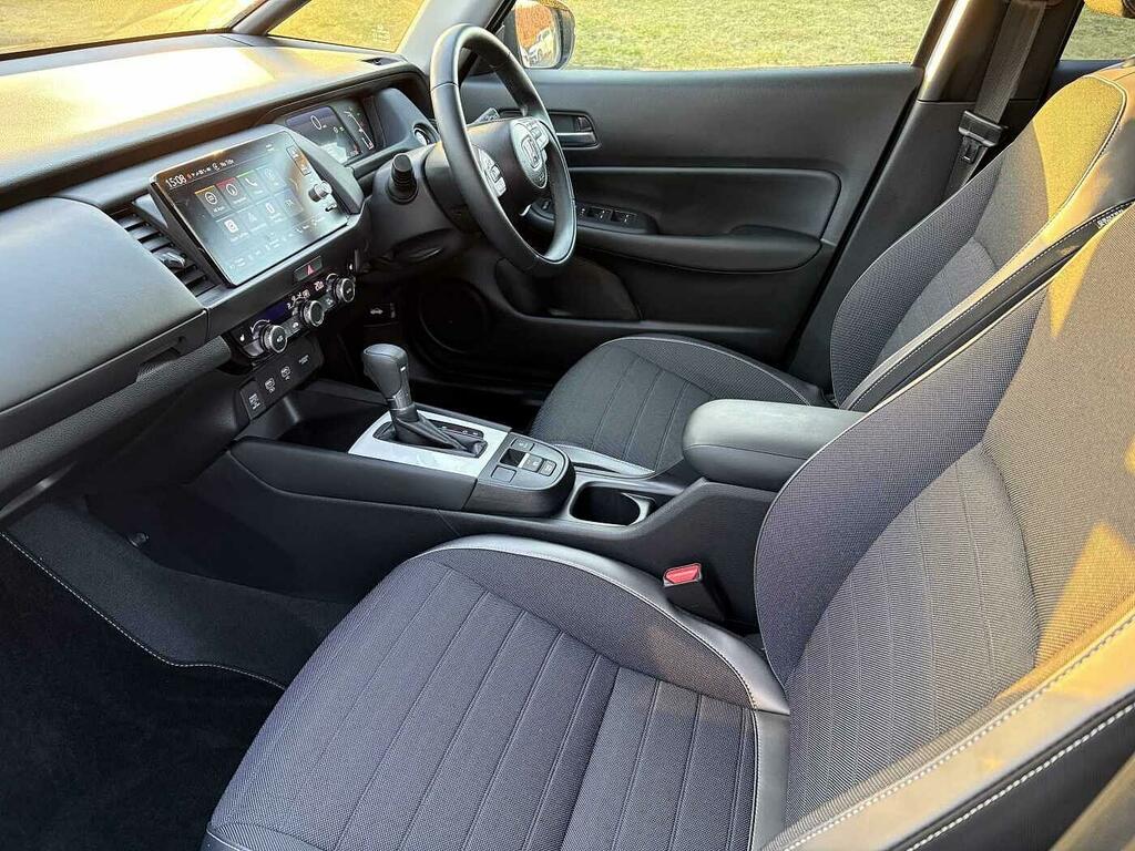 Honda Jazz 1.5 I-mmd Hybrid Crosstar Advance Ecvt SN75UUE White #2