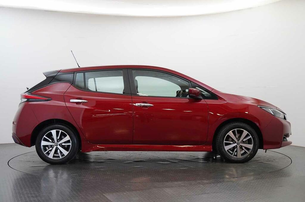 Nissan Leaf 40Kw Acenta With Rear View Camera And Apple PK71ELO Red #6