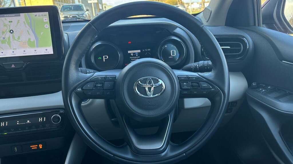 Toyota Yaris 1.5 Vvt-h Excel E-cvt Euro 6 Ss SR72HDX Red #6