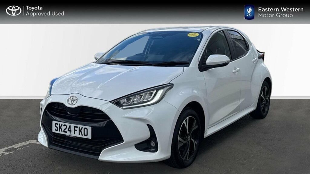 Toyota Yaris 1.5 Vvt-h Design E-cvt Euro 6 Ss SK24FKO White #3