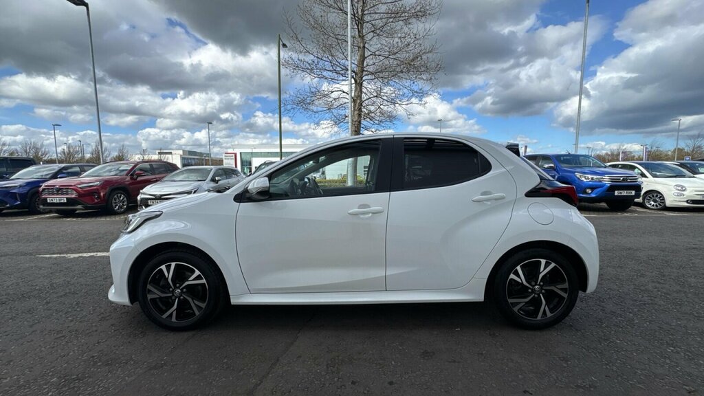 Toyota Yaris 1.5 Vvt-h Design E-cvt Euro 6 Ss SK24FKO White #5