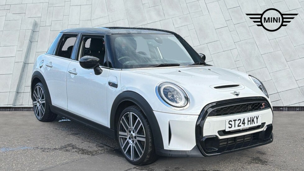 Mini Hatch 5-Door Hatch Cooper S Exclusive White