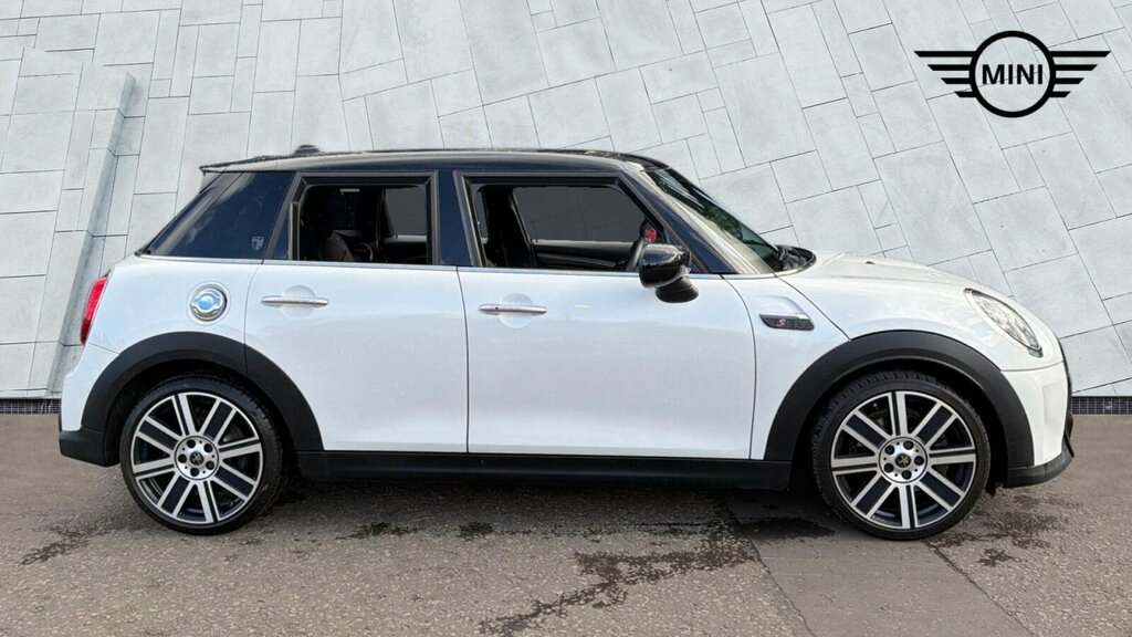 Mini Hatch 5-Door Hatch Cooper S Exclusive ST24HKY White #5