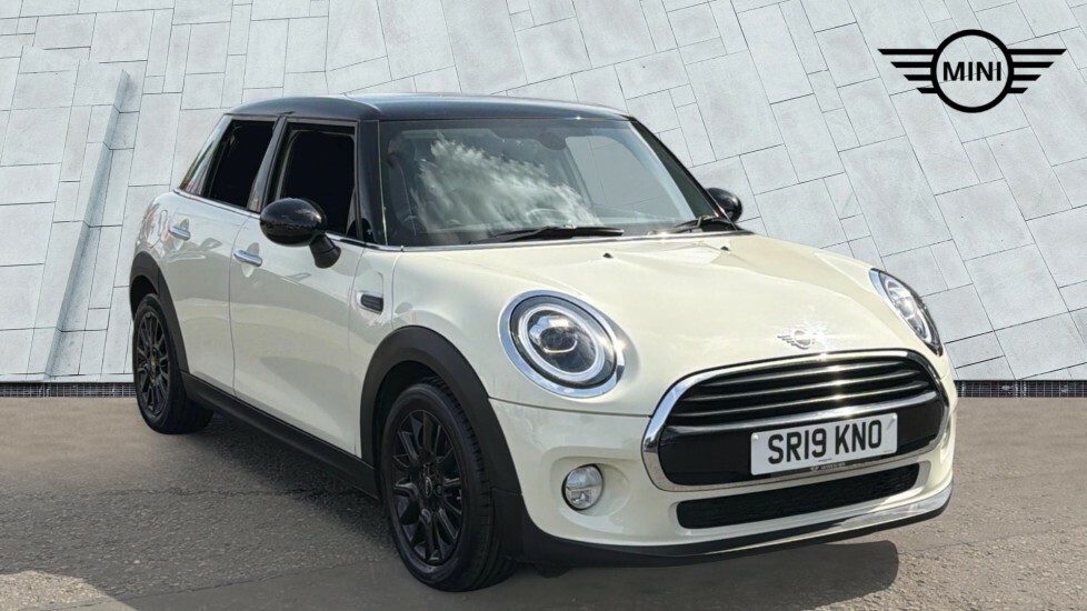 Mini Hatch 5-Door Hatch Cooper Classic SR19KNO White #2