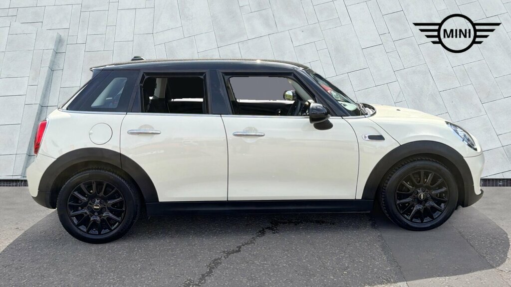 Mini Hatch 5-Door Hatch Cooper Classic SR19KNO White #5