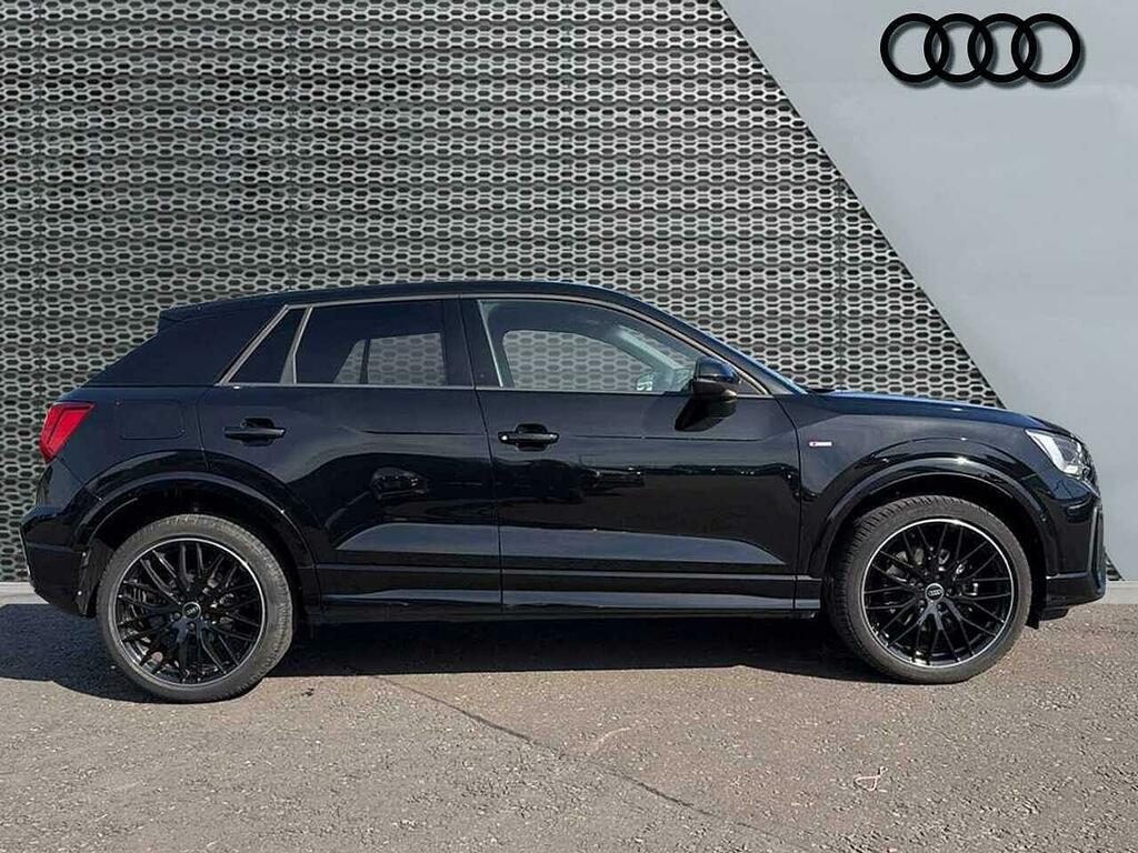 Audi Q2 Black Edition 35 Tfsi 150 Ps S Tronic SN75YBY Black #4