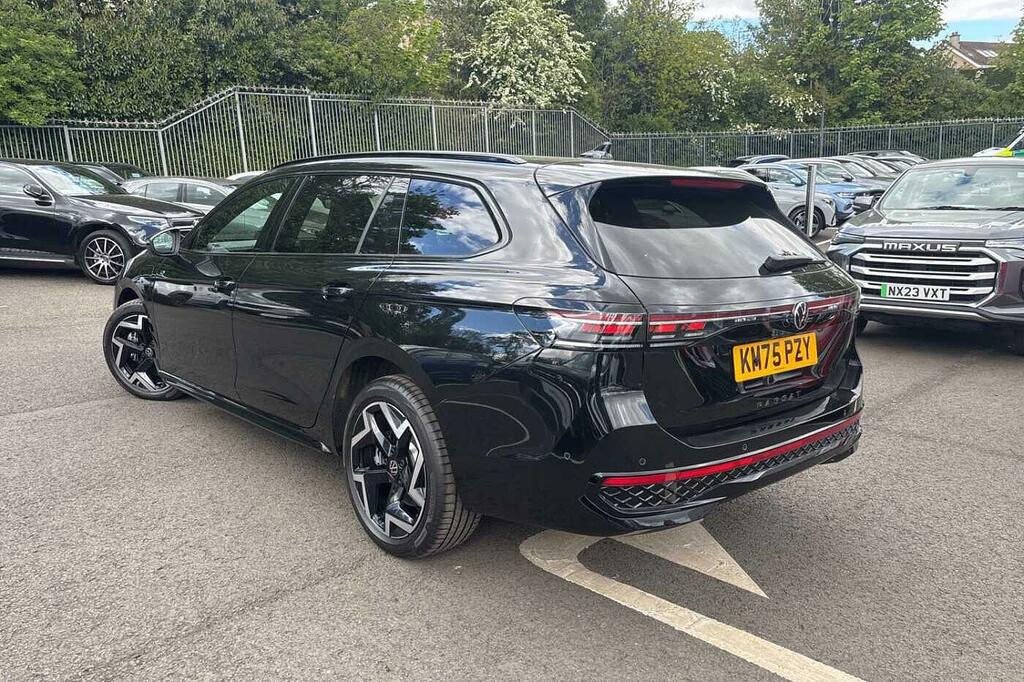 Volkswagen Passat 1.5 Tsi Ehybrid 272 R-line Dsg KM75PZY Black #3