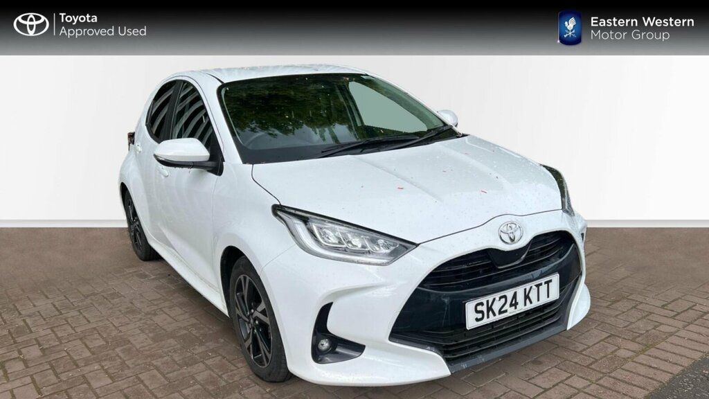 Toyota Yaris 1.5 Vvt-h Design E-cvt Euro 6 Ss White