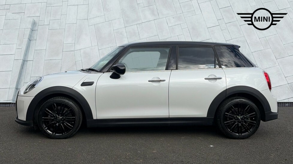 Mini Hatch 5-Door Hatch Cooper Exclusive ST23ESU White #5