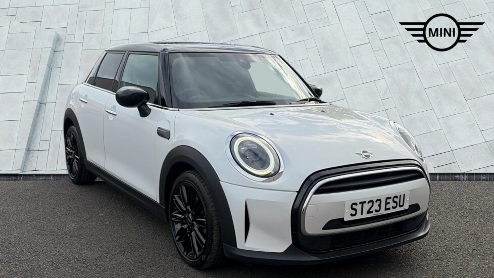 Mini Hatch 5-Door Hatch Cooper Exclusive ST23ESU White #2