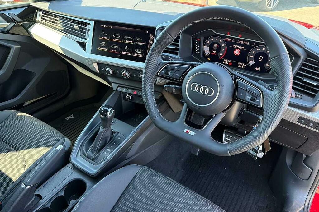 Audi A1 Black Edition 35 Tfsi 150 Ps S Tronic ST25OEM Red #6