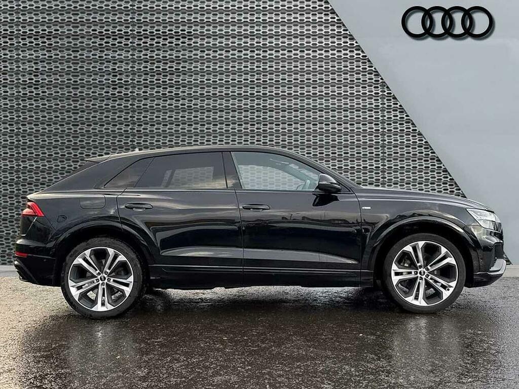 Audi Q8 Black Edition 55 Tfsi Quattro 340 Ps Tiptronic MF72XDK Black #4