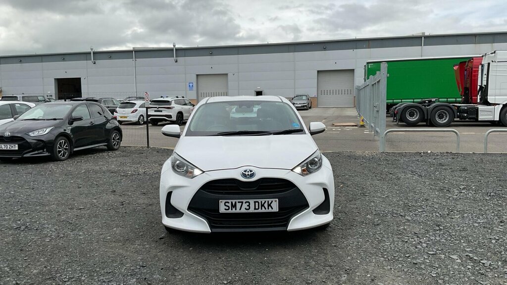Toyota Yaris 1.5 Vvt-h Icon E-cvt Euro 6 Ss SM73DKK White #2