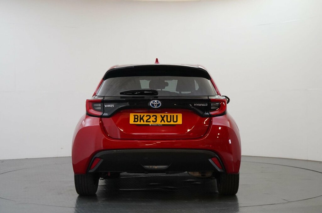 Toyota Yaris 1.5 Vvt-h Design E-cvt Euro 6 Ss BK23XUU Red #6