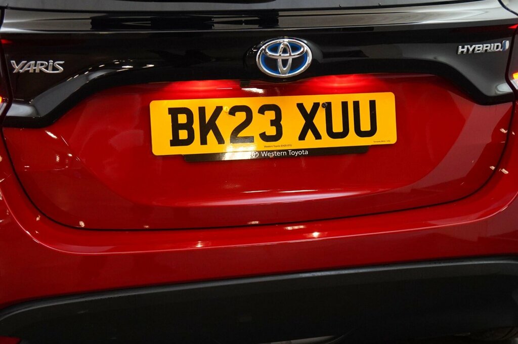Toyota Yaris 1.5 Vvt-h Design E-cvt Euro 6 Ss BK23XUU Red #5