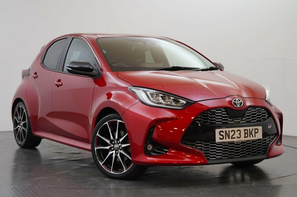Toyota Yaris 1.5 Vvt-h Gr Sport E-cvt Euro 6 Ss Red