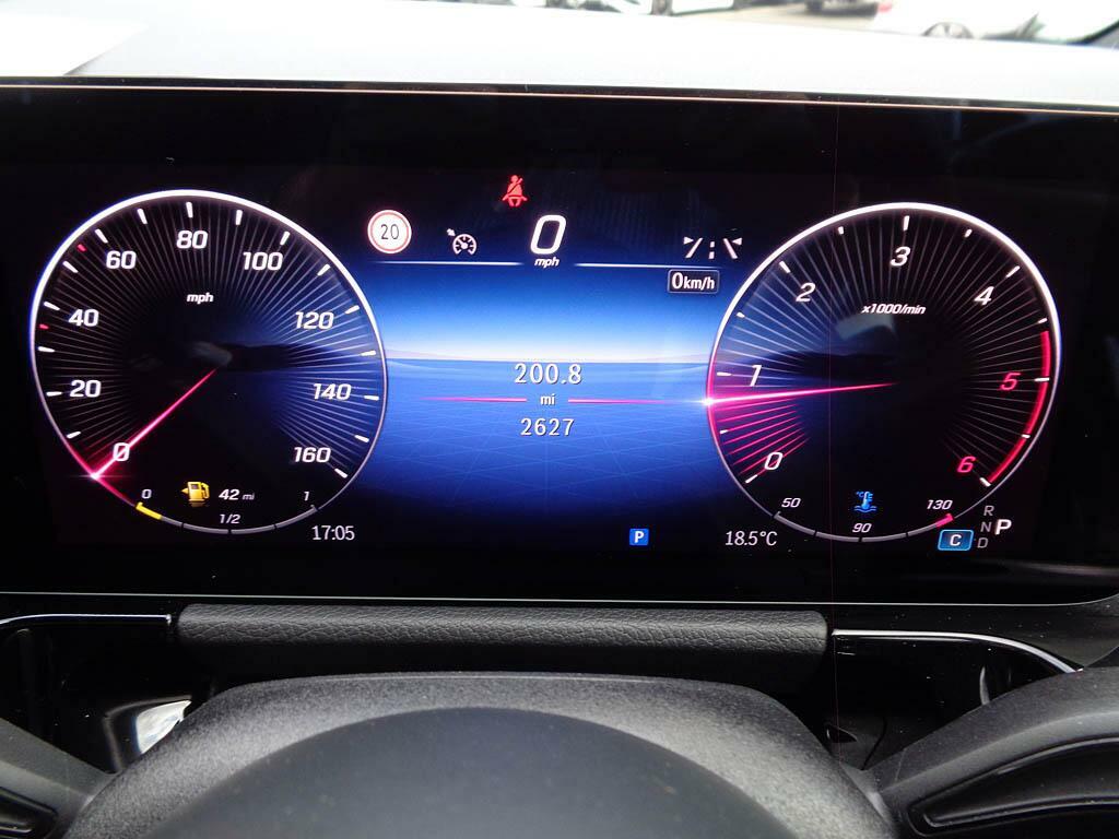 Mercedes-Benz GLA Class Gla 200 D Amg Line Premium KS75BTE Black #3