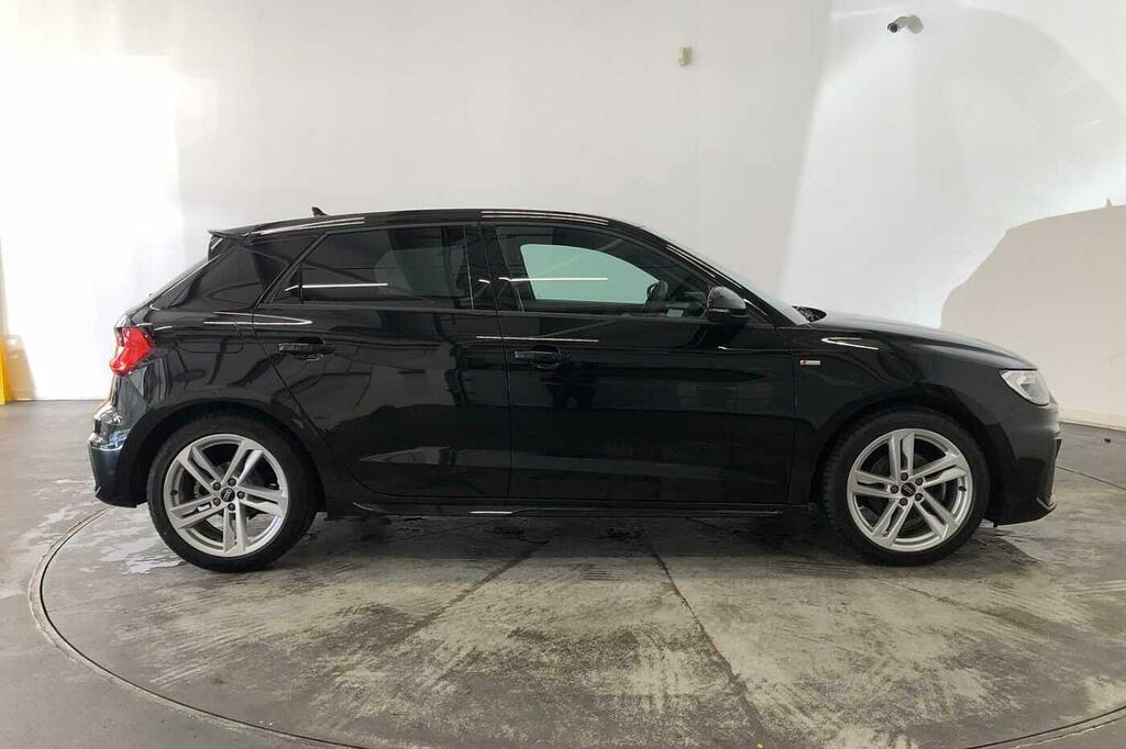 Audi A1 S Line 30 Tfsi 110 Ps 6-Speed SM22SCV Black #4