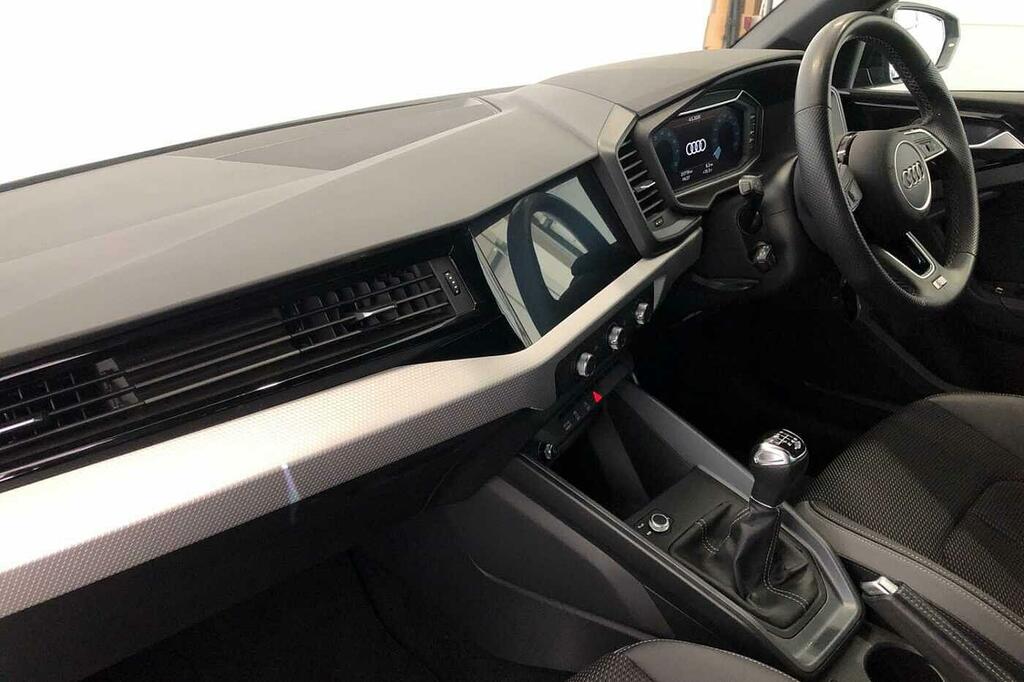 Audi A1 S Line 30 Tfsi 110 Ps 6-Speed SM22SCV Black #2