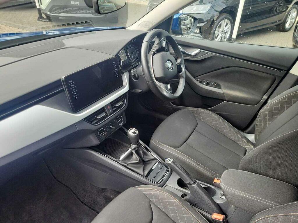Skoda Kamiq 1.0 Tsi 95 Se Drive SL72FMP Black #2
