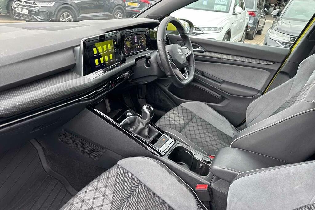Volkswagen Golf 1.5 Tsi R-line SM72LXY Yellow #2