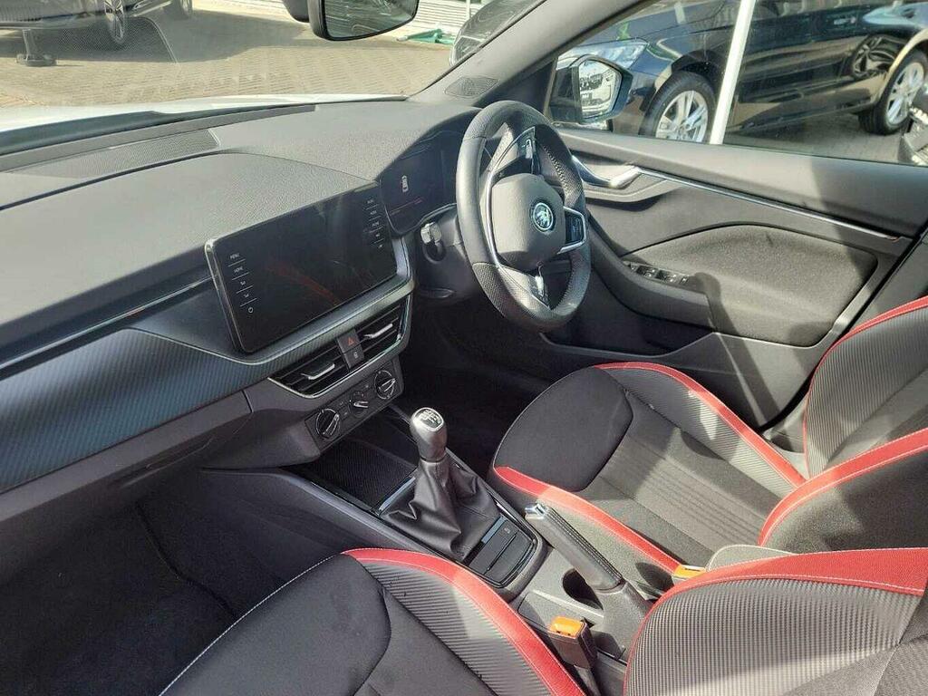 Skoda Kamiq 1.0 Tsi 110 Monte Carlo EJ72KNN Black #2