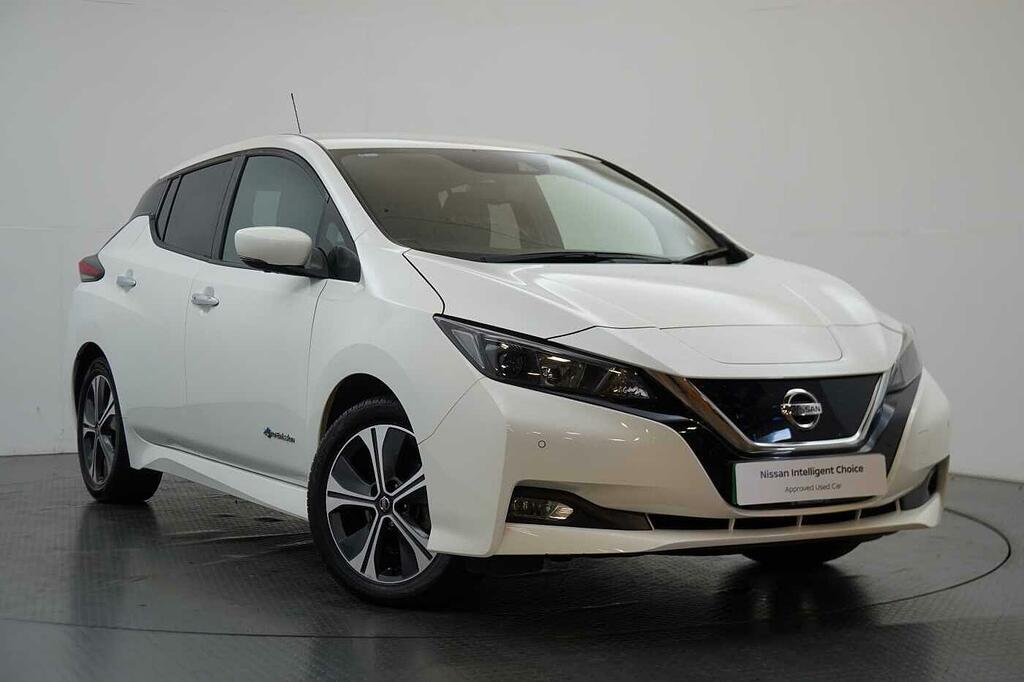 Nissan Leaf 40Kw N-connecta With Sat Nav And 360 View Cam White