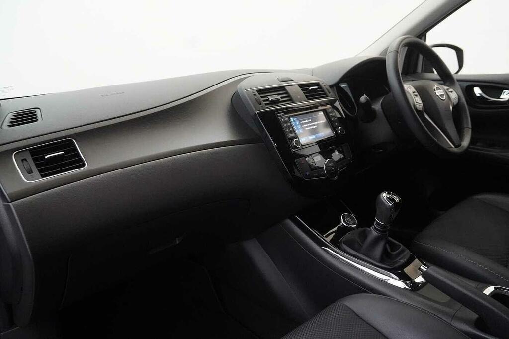 Nissan Pulsar 1.2 Dig-t 115 N-connecta With Sat Nav And Rear Cam Grey #2