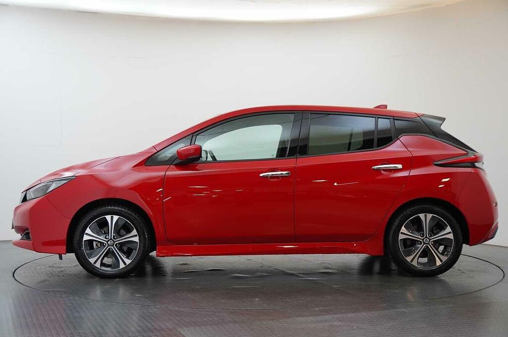 Nissan Leaf 40Kw N-connecta With Sat Nav And 360 View Cam AE71YNN Red #5