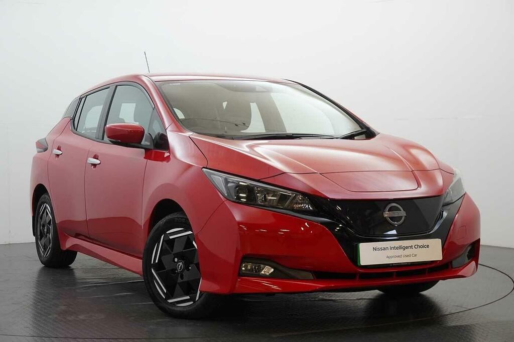 Nissan Leaf 39Kw Acenta With Rear View Camera And Intelli Red