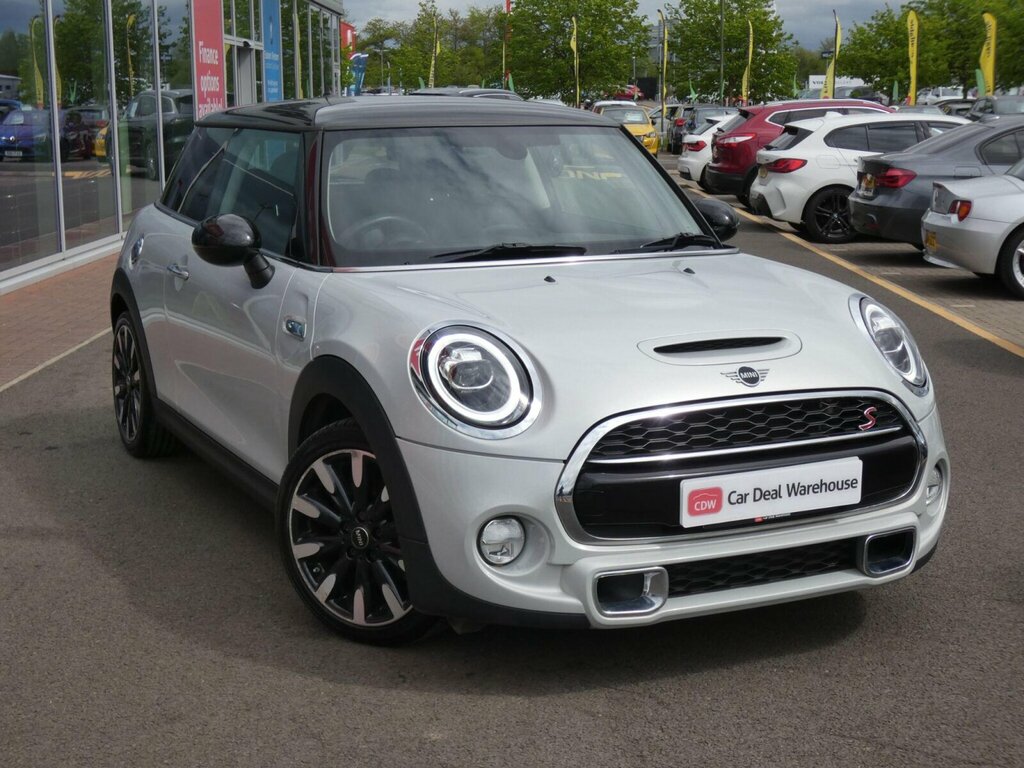 Mini Hatch 2.0 Cooper S Exclusive II YE19PYX Silver