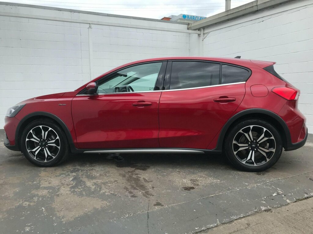Ford Focus 1.0T Ecoboost Mhev Active X Vignale Edition Euro 6 SA21XFR Red #5