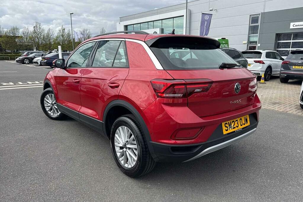 Volkswagen T-Roc 1.5 Tsi Life SM23OJW Red #3