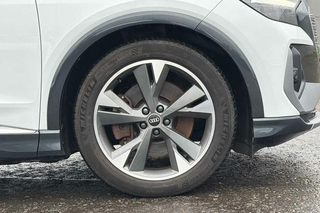 Audi Q4 E Tron Q4 S Line 40 E-tron 150,00 Kw GX71XGM White #5