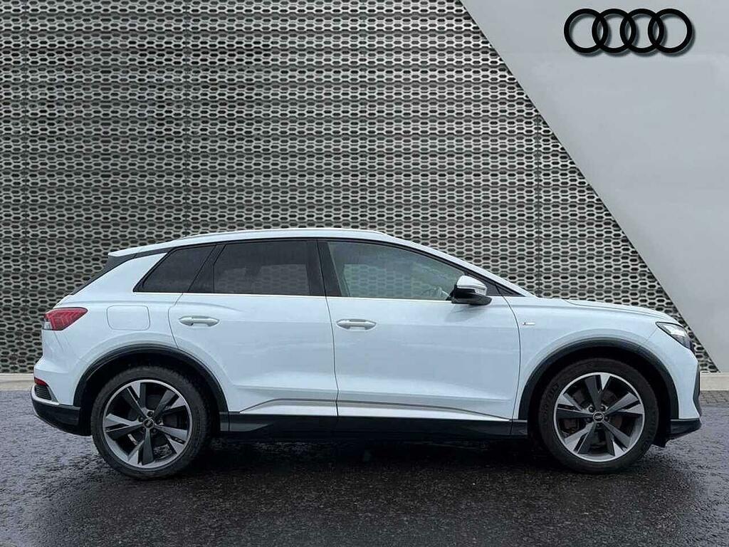 Audi Q4 E Tron Q4 S Line 40 E-tron 150,00 Kw GX71XGM White #4