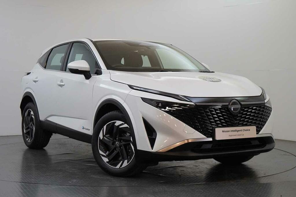 Nissan Qashqai 1.5 190 E-power Acenta Premium With Rear View White