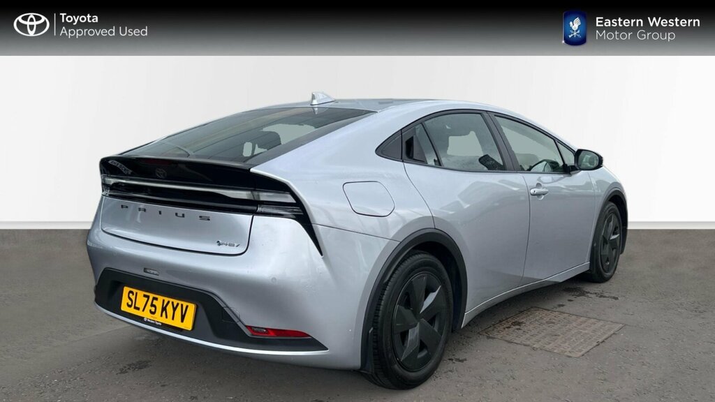 Toyota Prius 2.0 13.6Kwh Design Cvt Euro 6 Ss SL75KYV Silver #2