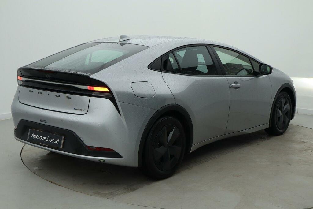 Toyota Prius 2.0 13.6Kwh Design Hatchback Plug-in Hy SP75XAE Silver #2