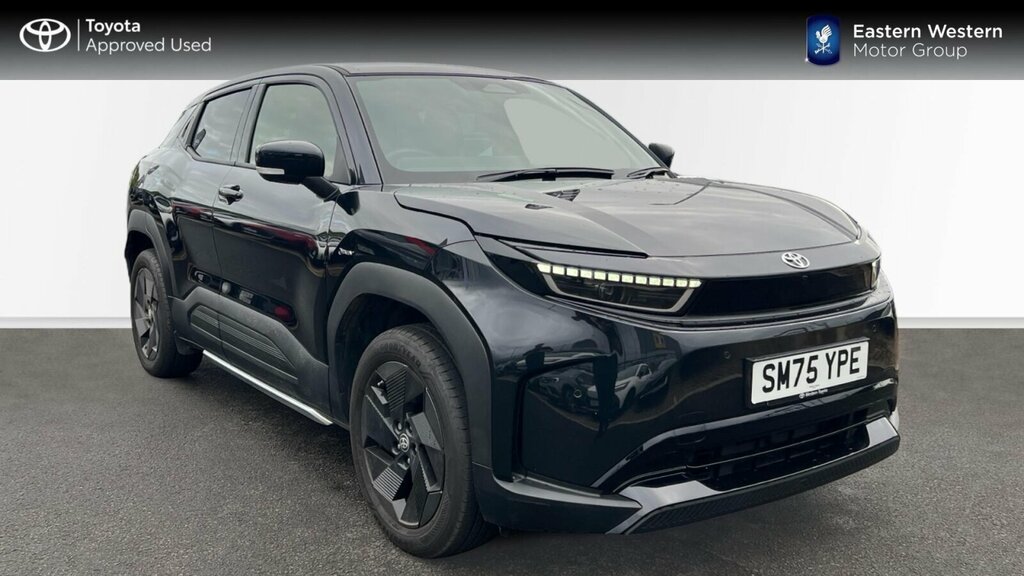 Toyota Urban Cruiser 61Kwh Design Black