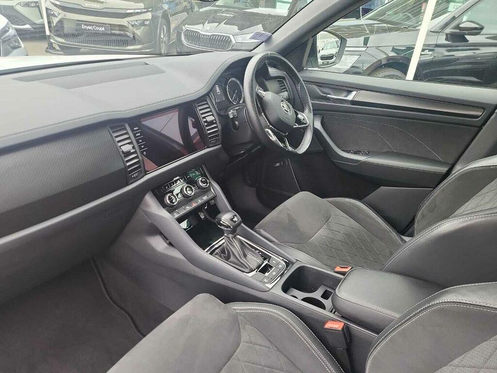 Skoda Kodiaq 1.5 Tsi Sport Line Dsg 7 Seat SP22UZN Black #2