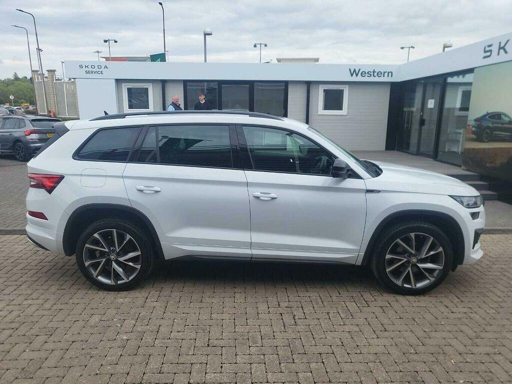 Skoda Kodiaq 1.5 Tsi Sport Line Dsg 7 Seat SP22UZN Black #4
